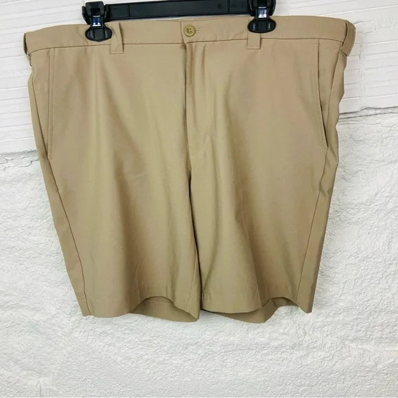 ROUNDTREE & YORKE PERFORMANCE tan khaki men’s shorts size 42 - Picture 3 of 8